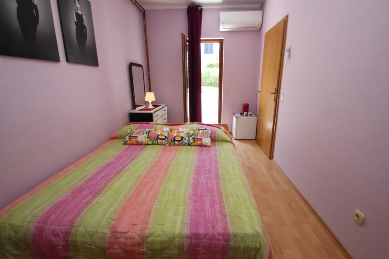 Apartment Sandi Vrsar Bagian luar foto